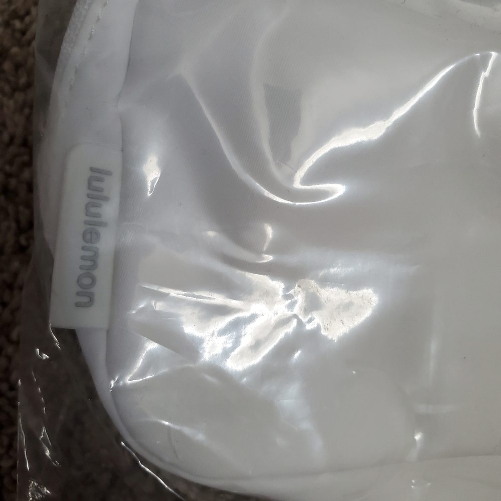 ๐๏ธ LULULEMON BELT BAG - WHITE - Picture 11 of 12